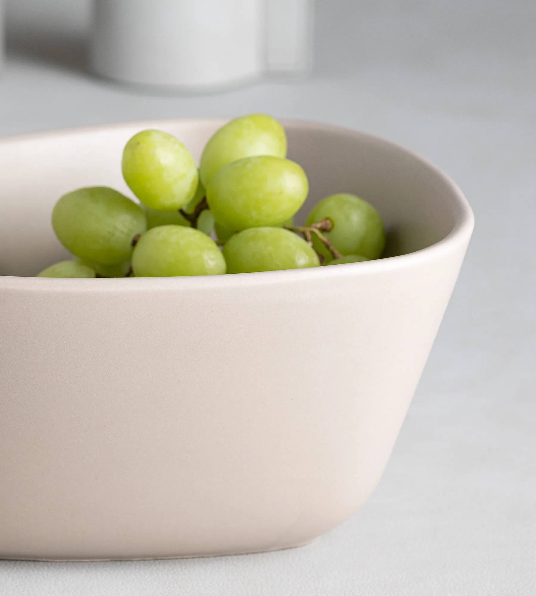 Curve Stoneware Schale M 20 x 22cm, Sand LIND DNA