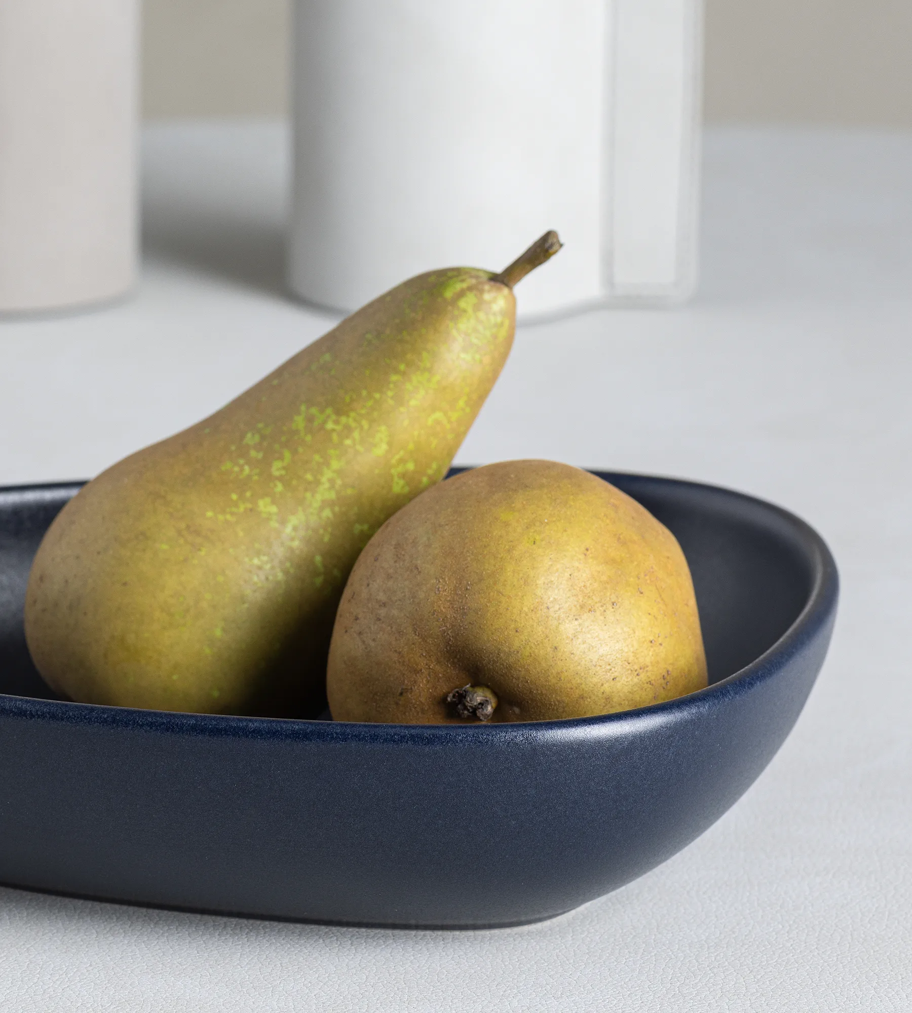 Curve Stoneware tiefer Teller 19 x 22cm, Navy blue LIND DNA