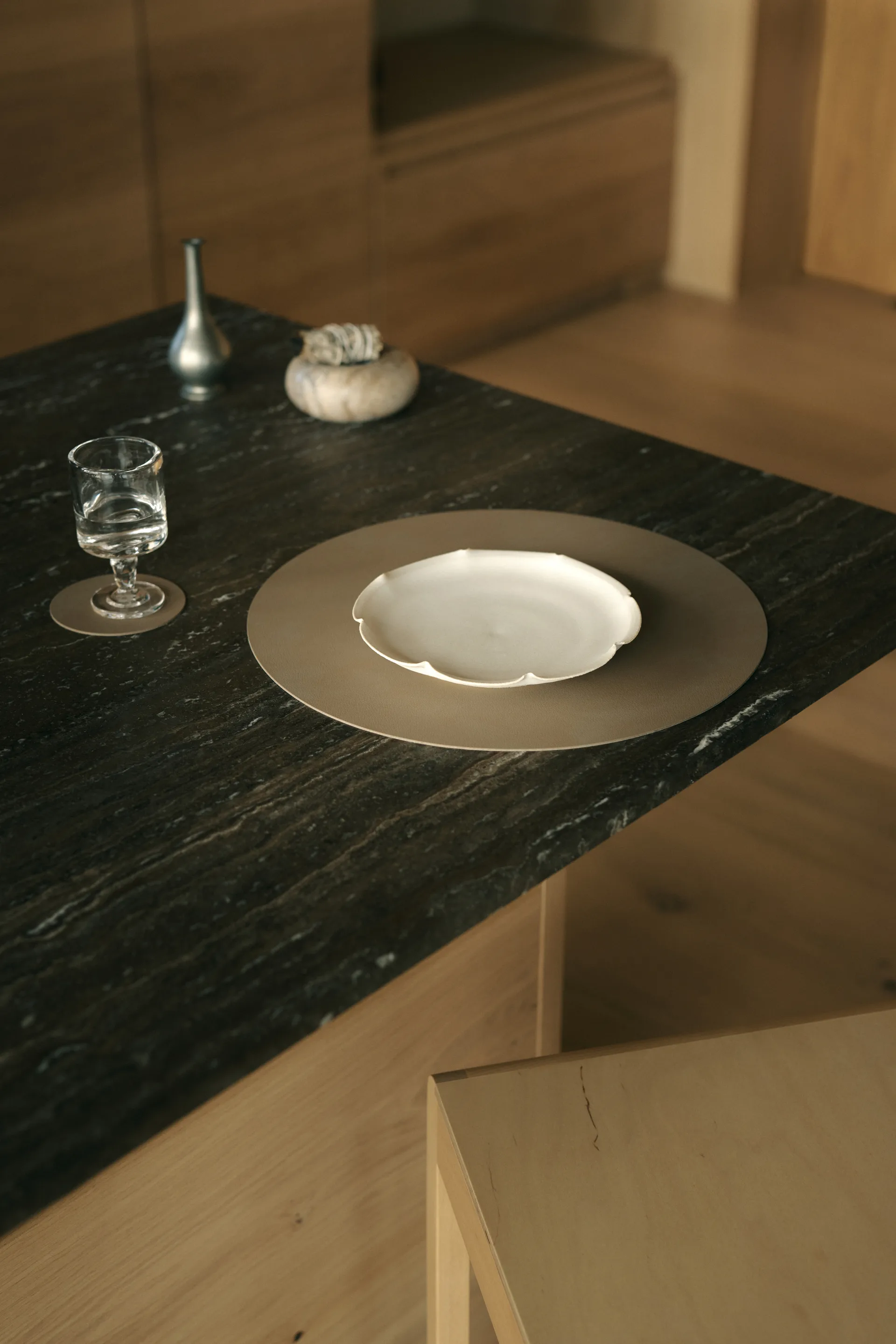 Nupo Tischset, Clay brown, circle, L LIND DNA