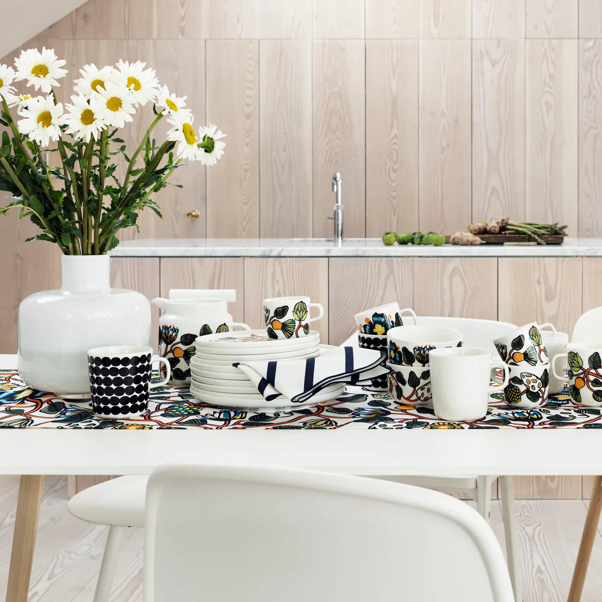 Ming Vase, Weiß Marimekko