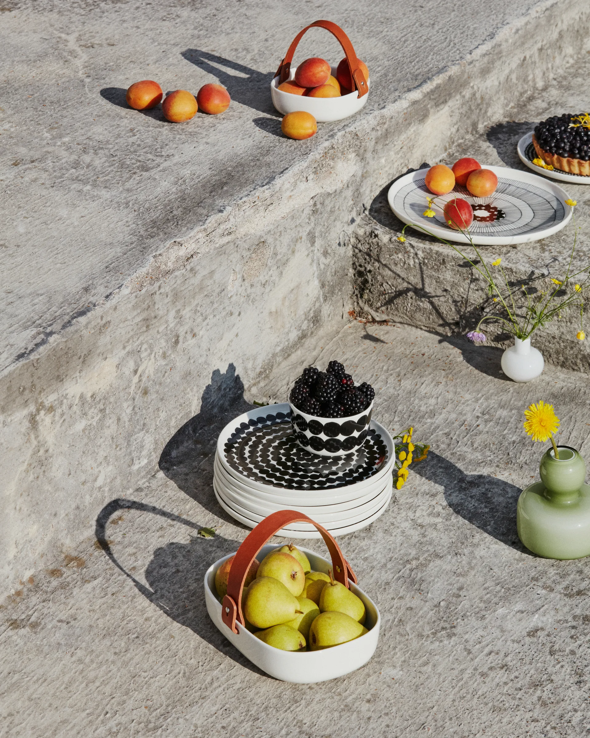 Räsymatto Teller Ø 20cm, Schwarz-weiß (große Punkte) Marimekko