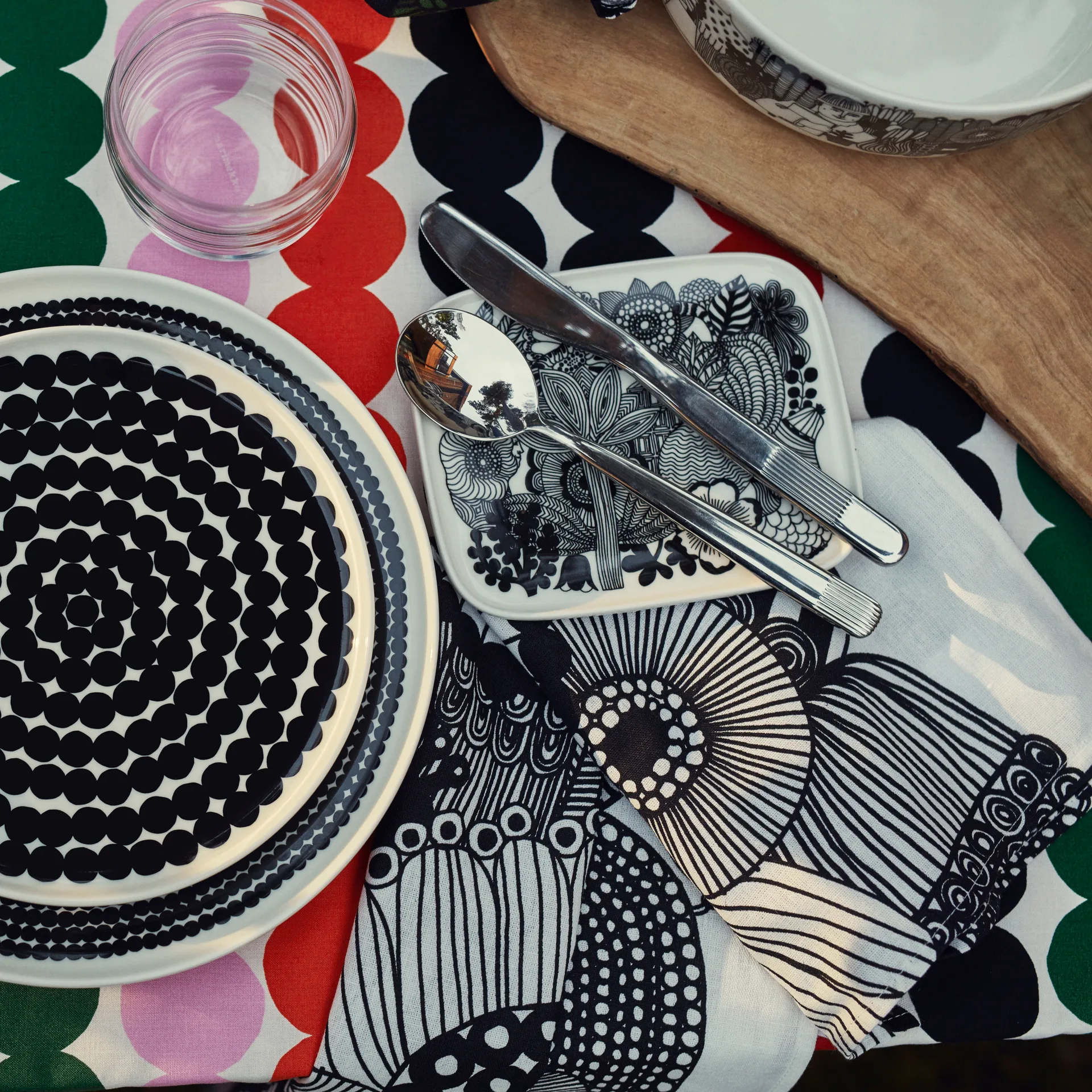 Räsymatto Teller Ø 25cm, Schwarz-weiß Marimekko