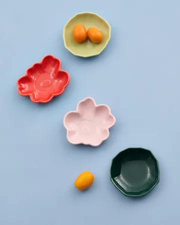 Unikko & kivet shape Teller 4-teilig - Pink-pear-red-dark green - Marimekko