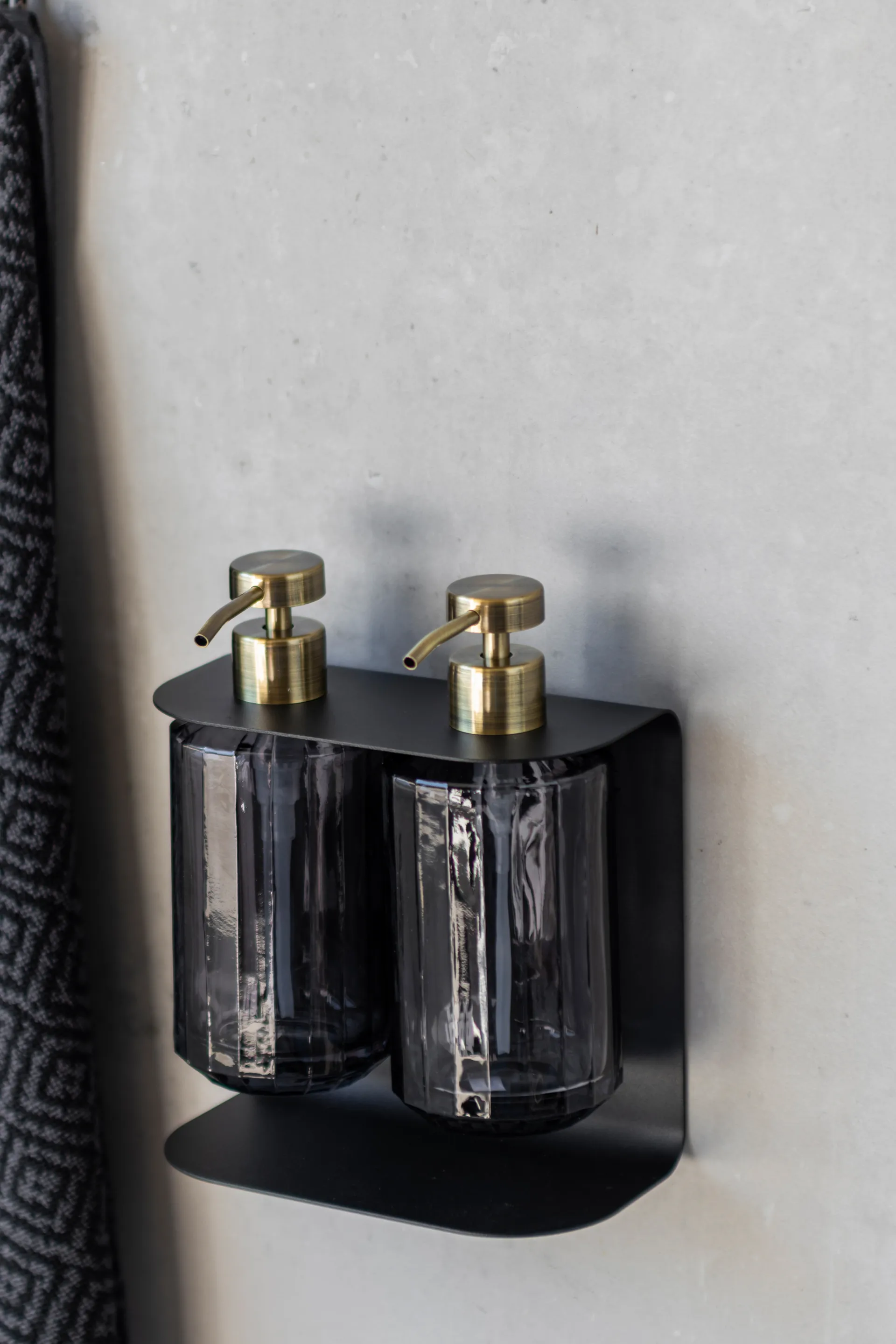 Carry Wandhalterung doppelt, Black Mette Ditmer