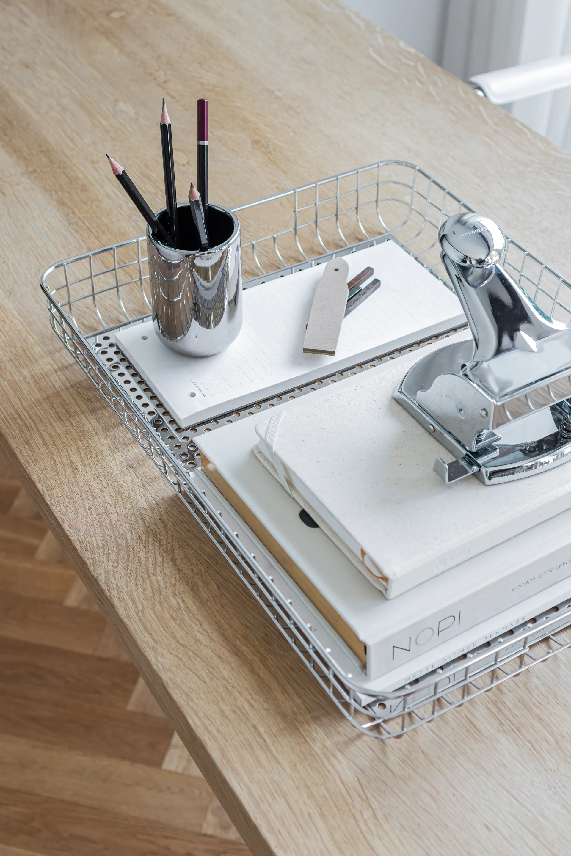 Lift Serviertablett 33,5x45,5 cm, Chrome Mette Ditmer