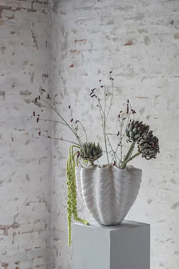 Shell Vase - Large, 30 cm, white - Mette Ditmer