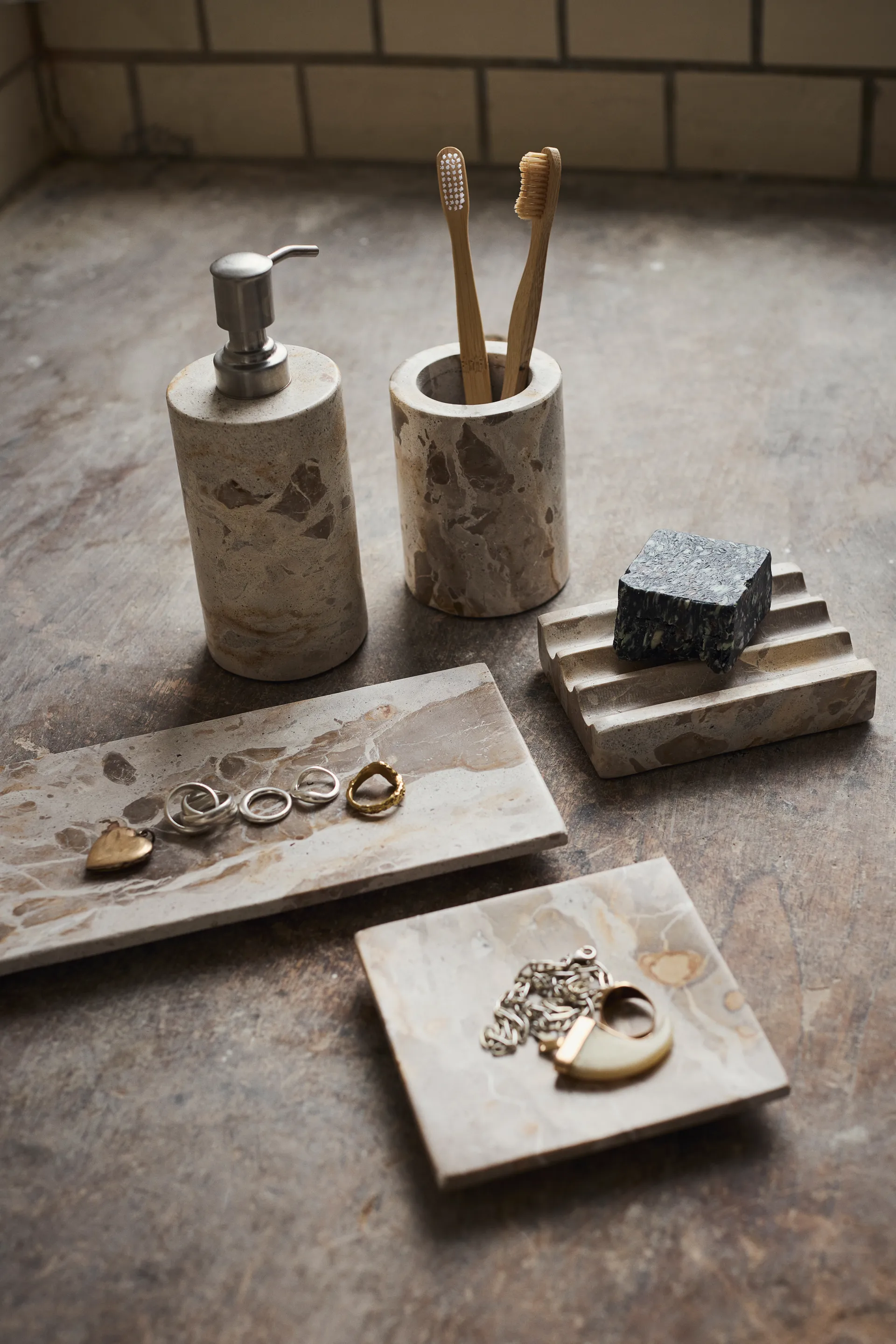 Weiße Dekorationsschale, Seashell, 12x12 cm MUUBS