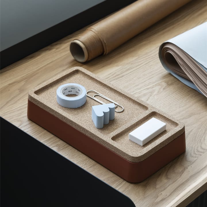 Arrange Desktop Tablett 12 x 25cm, Copper brown Muuto