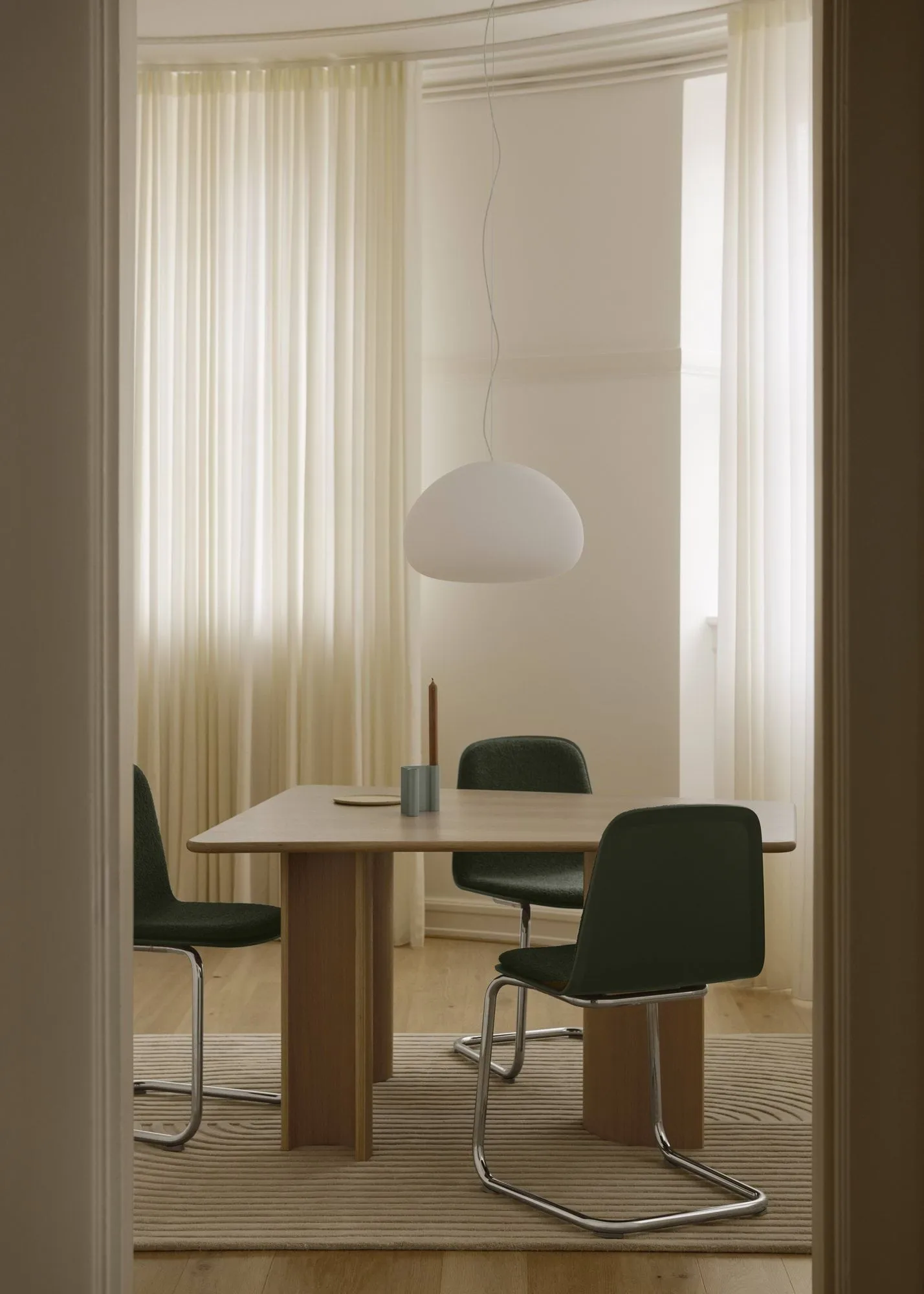 Brink Chair Cantilever Base Stuhl, Schwarz-schwarz Muuto