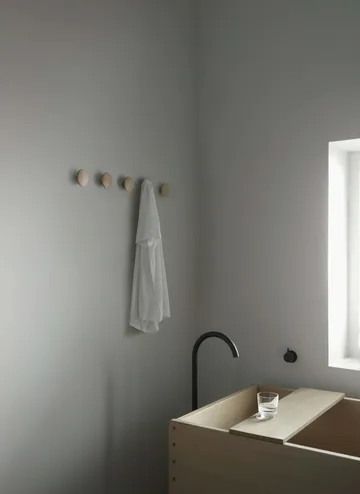 Dots Wandhaken Eiche - Ø6,5 cm - Muuto