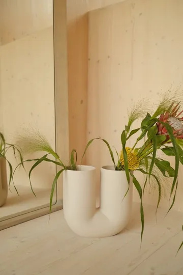 Kink Vase 26 cm - Sand - Muuto