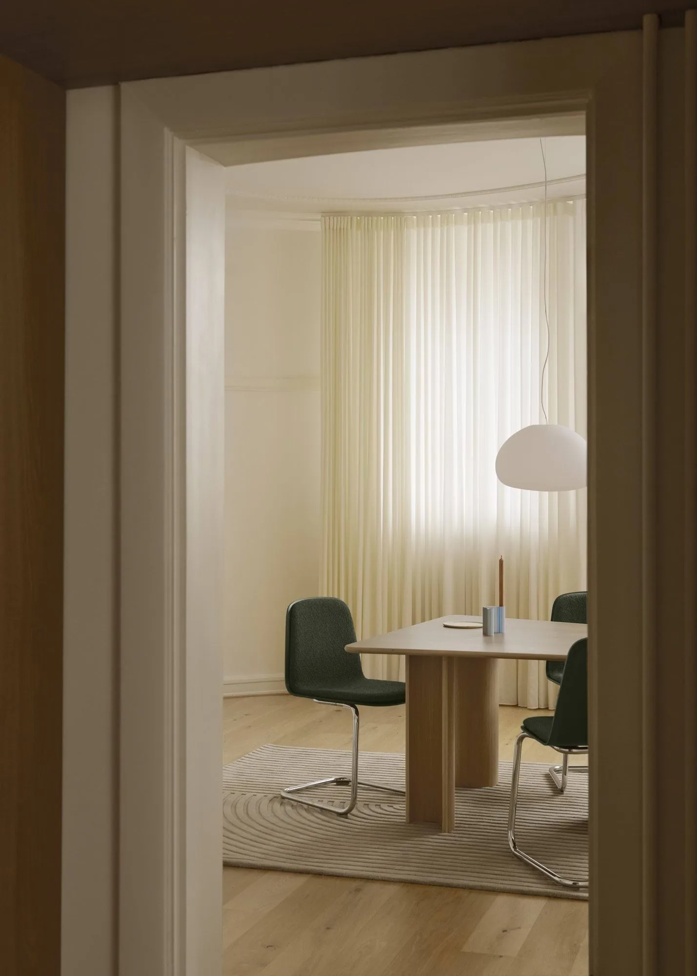 Relevo Rug Quattro Wollteppich, Off white, 200x300 cm Muuto