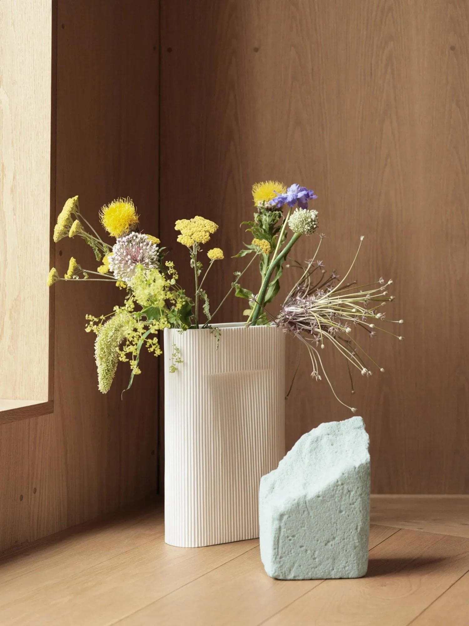 Ridge Vase 35cm, Off white Muuto