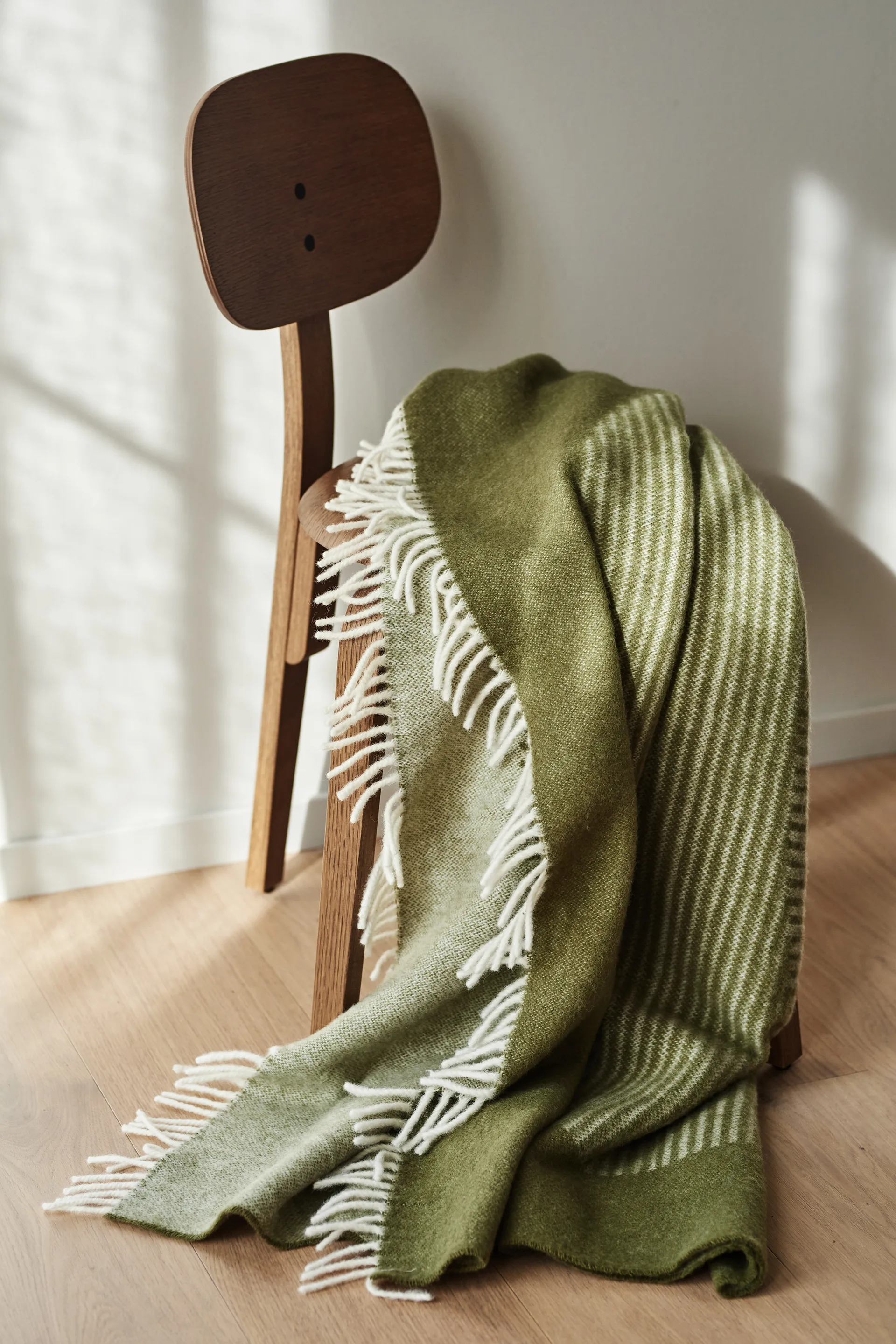 Circles Wolldecke 130 x 185cm, Grün NJRD