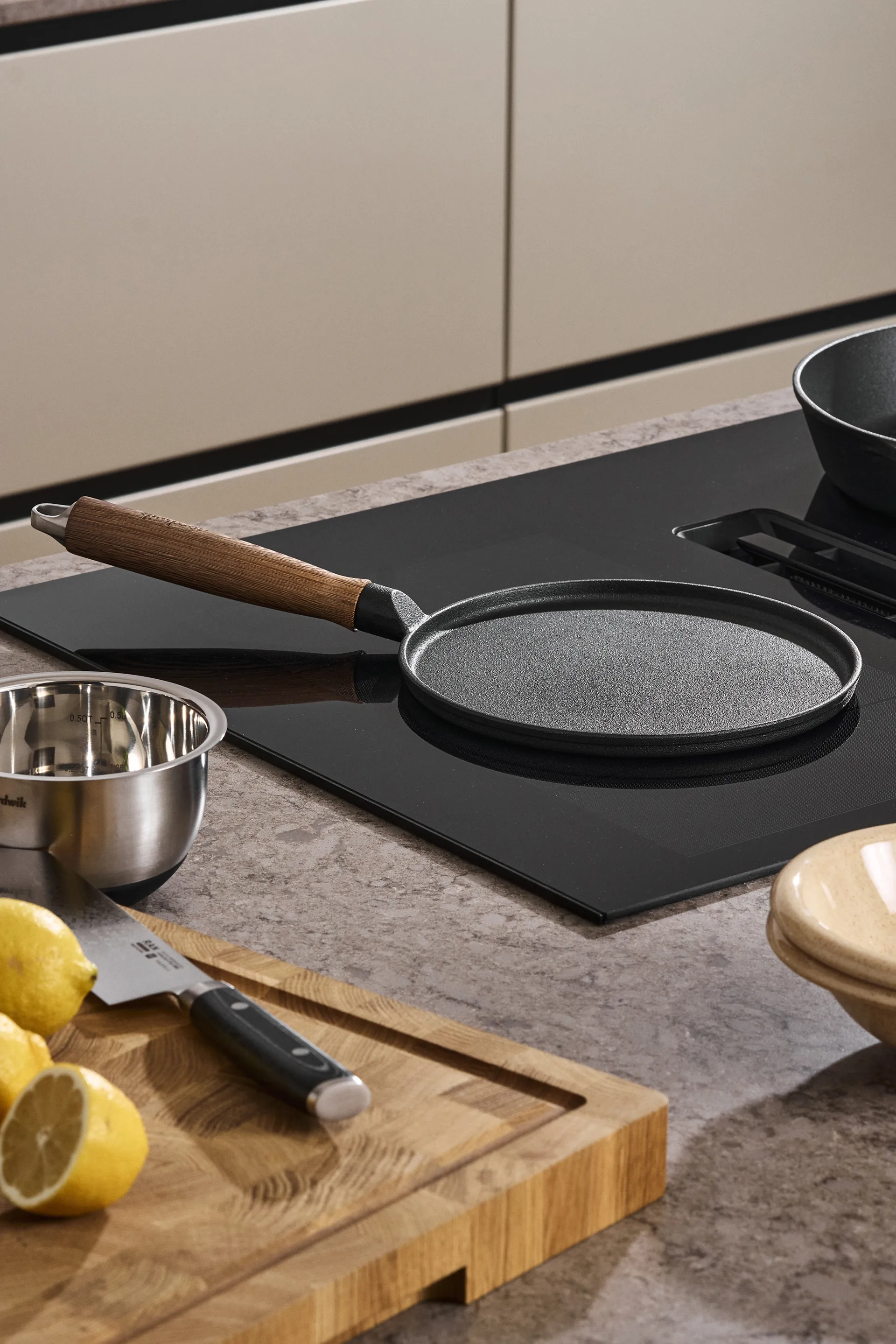 Nordwik gusseiserne Pfannkuchenpfanne mit Holzgriff, 23 cm Nordwik