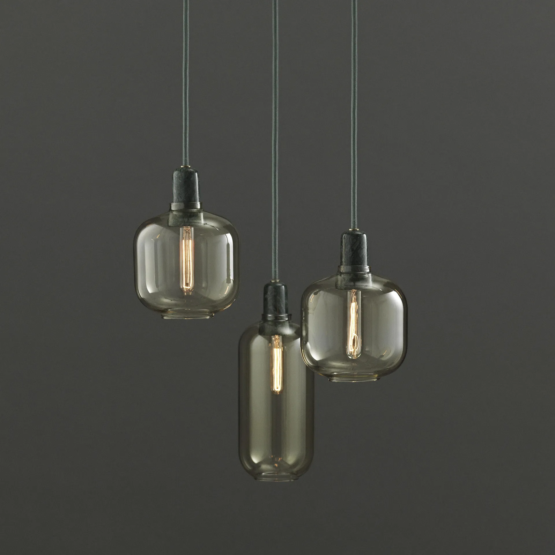 Amp Pendelleuchte groß, Gold-grün Normann Copenhagen