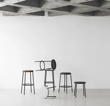 Circa Barhocker 65 cm - Schwarz Aluminium - Normann Copenhagen
