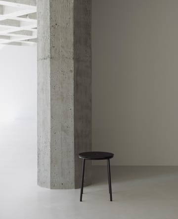 Circa Hocker 45 cm - Schwarz Aluminium - Normann Copenhagen