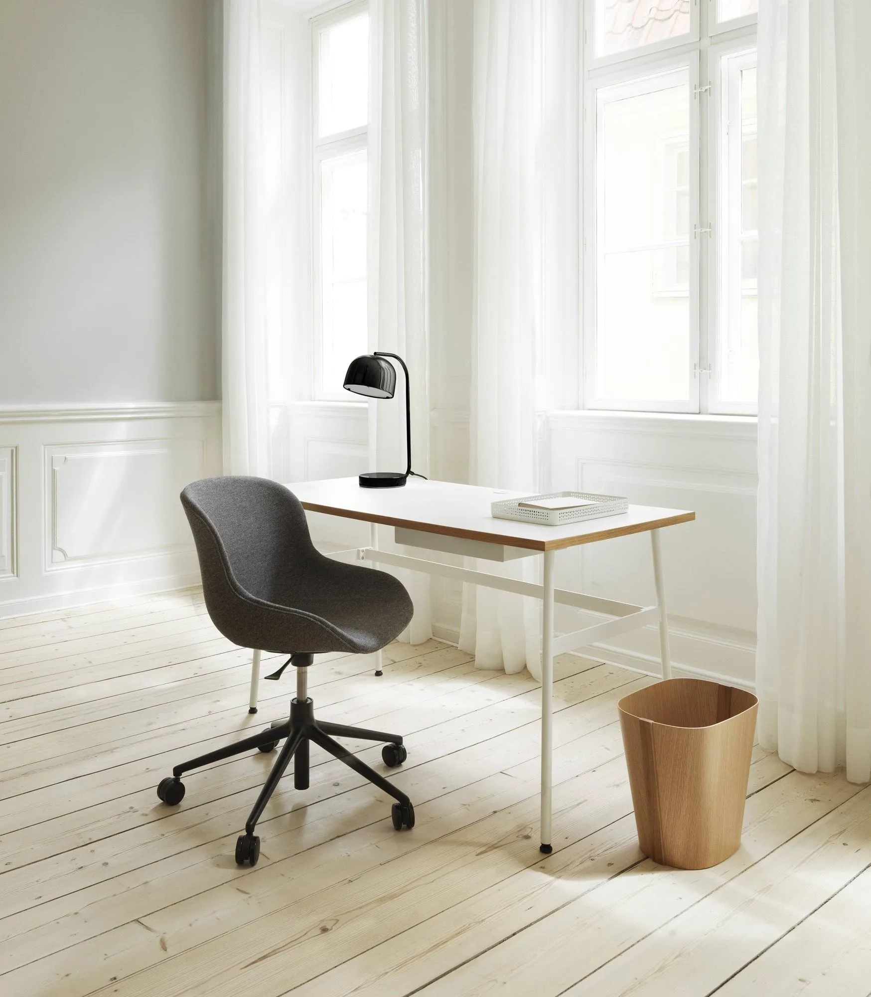 Grant Tischleuchte, Black Normann Copenhagen