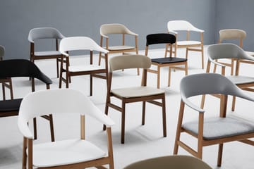 Herit Stuhl Eiche geraucht - White - Normann Copenhagen