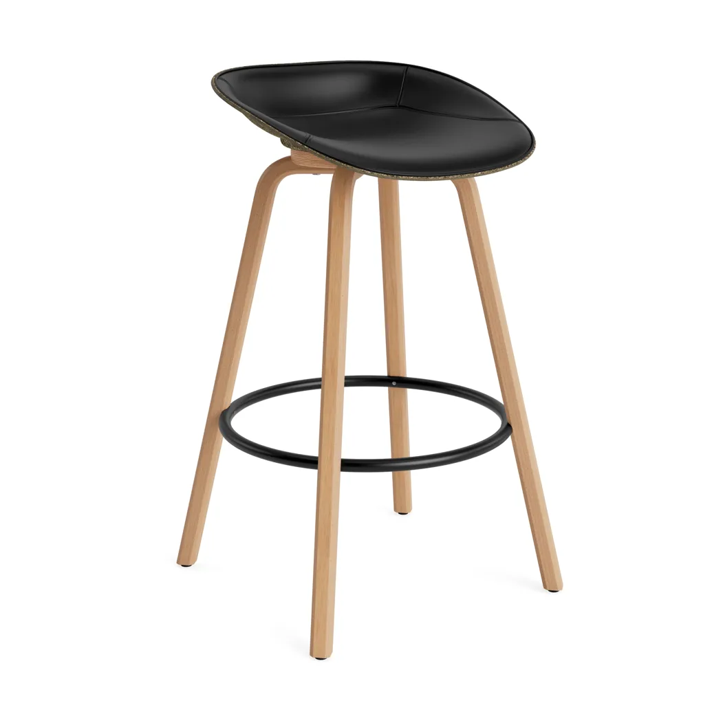 Mat Barstool Barhocker mit Vorderpolsterung, 75 cm, Ultra 41599-seaweed-beech-black steel Normann Copenhagen