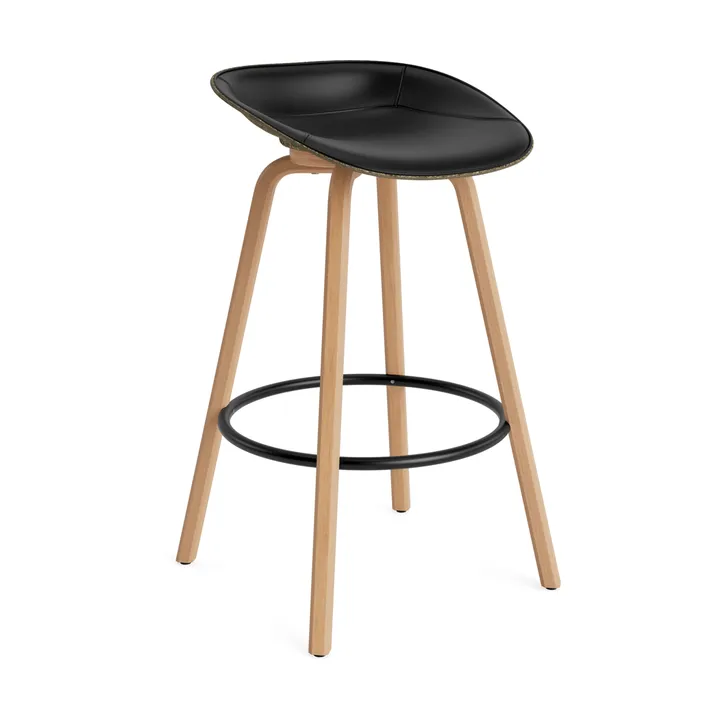 Mat Barstool Barhocker mit Vorderpolsterung, 75 cm - Ultra 41599-seaweed-beech-black steel - Normann Copenhagen