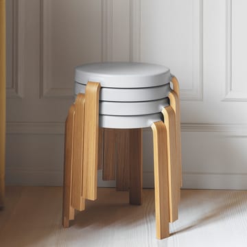 Tap Hocker - Olive, Walnussholzbeine - Normann Copenhagen