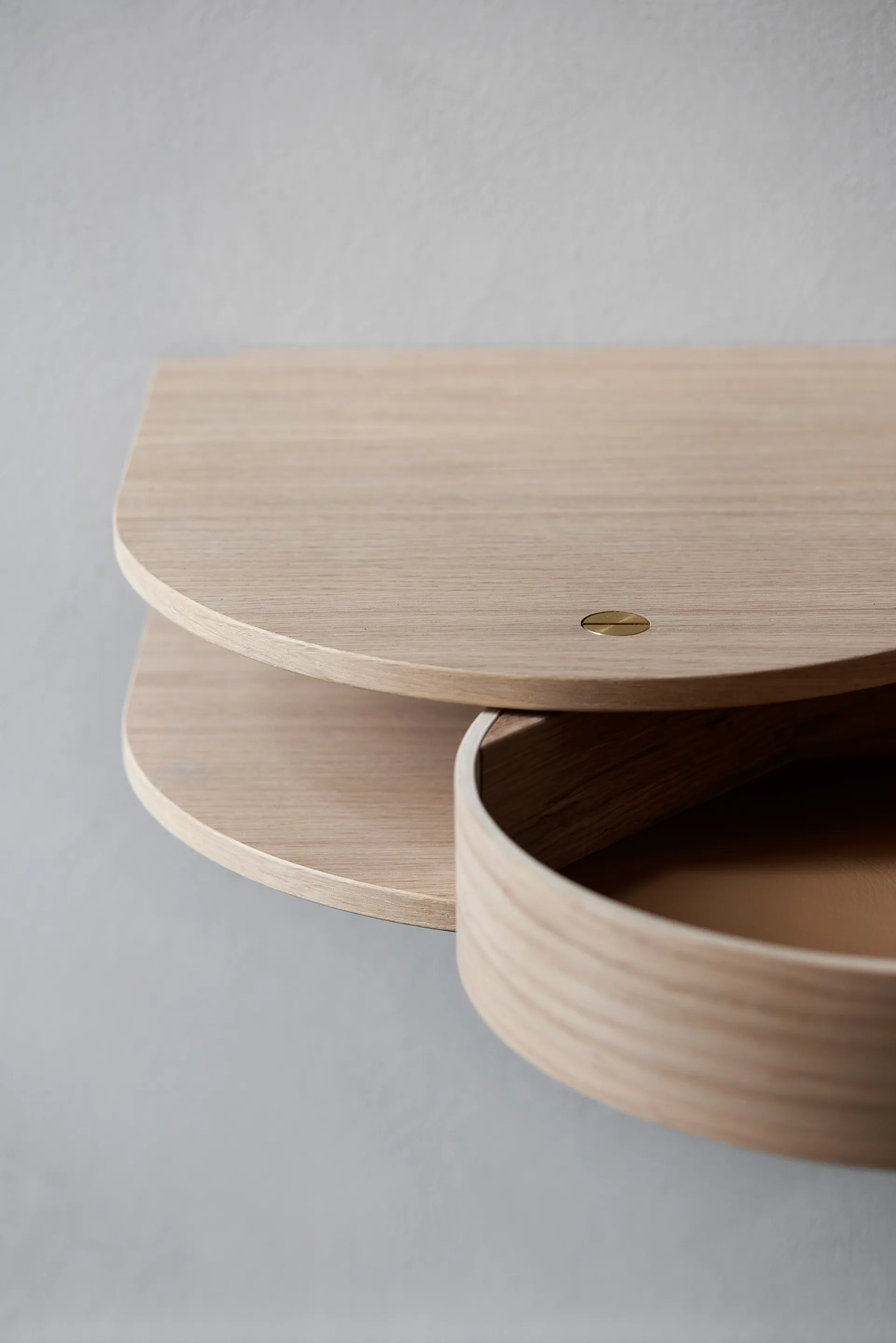 Valet Box wandhängend small, Light oiled oak Northern