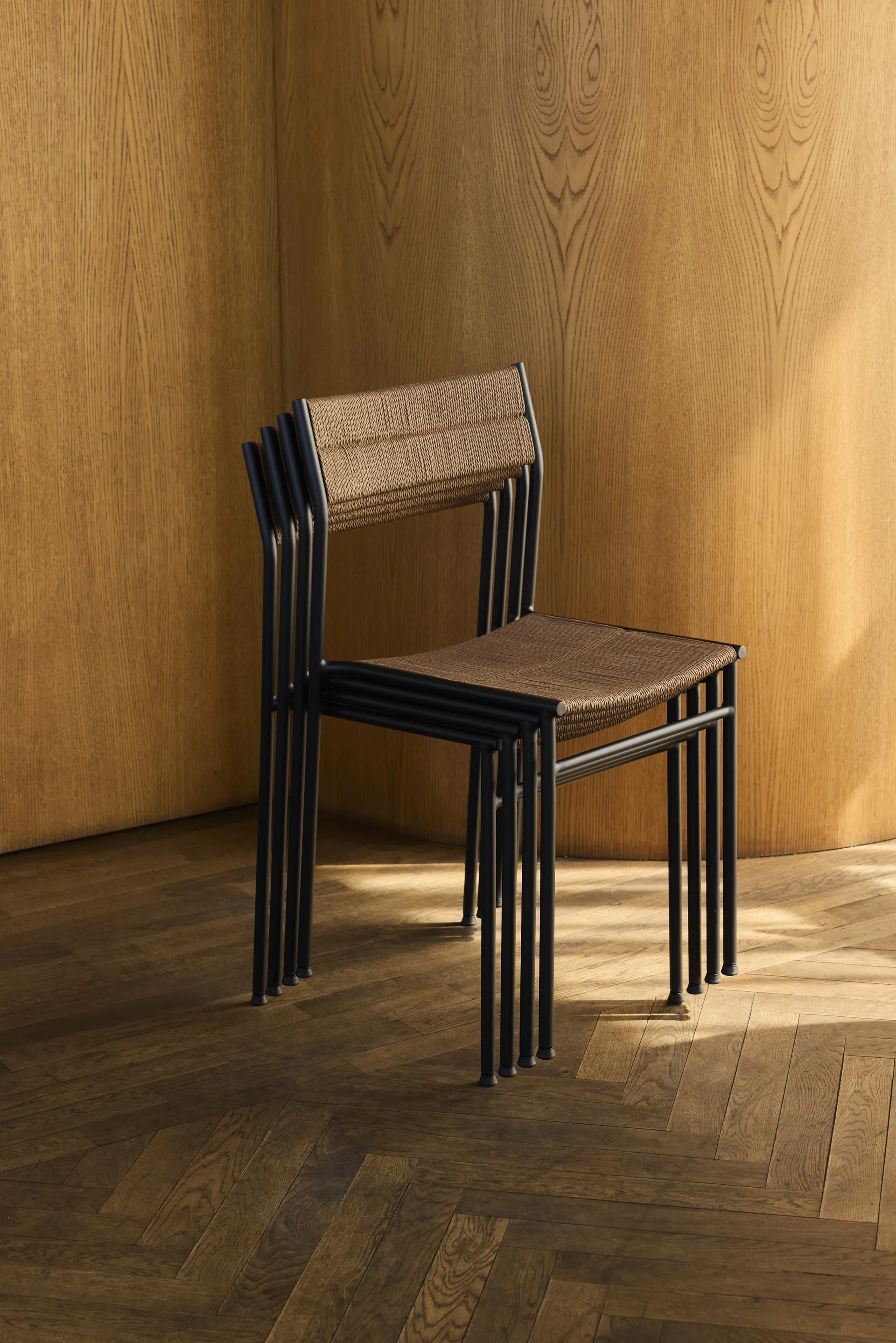 Vev Stuhl, Black-brown rope Northern