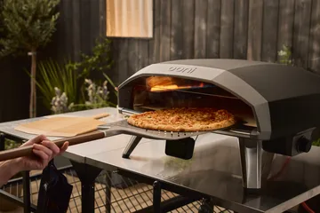 Ooni Signature perforierte Pizzaschaufel - Aluminium-Walnuss, 12 - Ooni