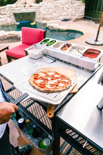Ooni Signature perforierte Pizzaschaufel - Aluminium-Walnuss, 14 - Ooni