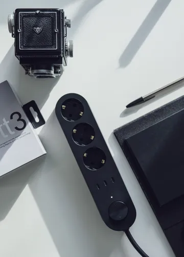 Alma Power Bar Steckdosenleiste - Midwinter black - palett3