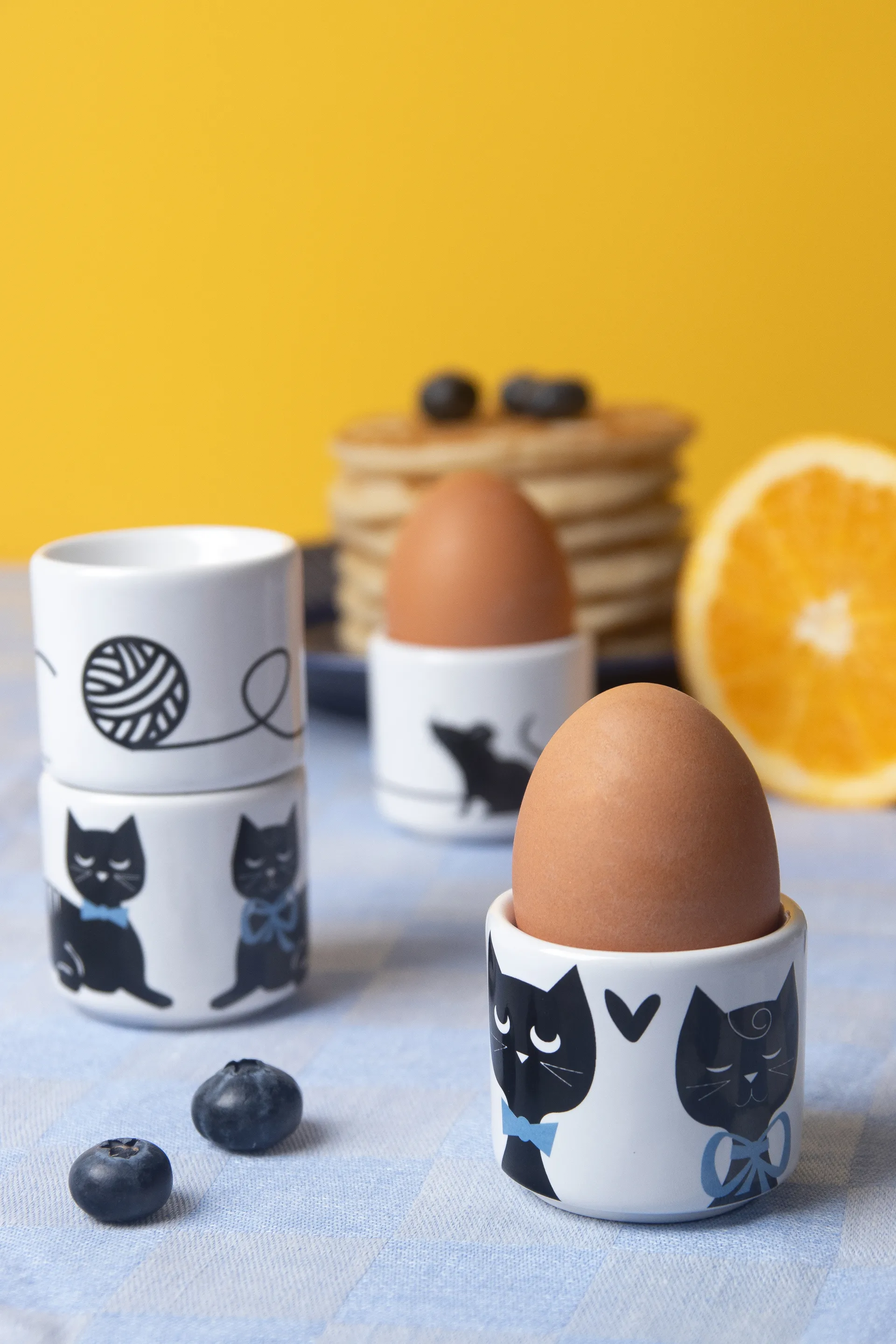 Katzenfamilie Eierbecher 4 Teile, Weiß-Schwarz-Blau Pluto Design