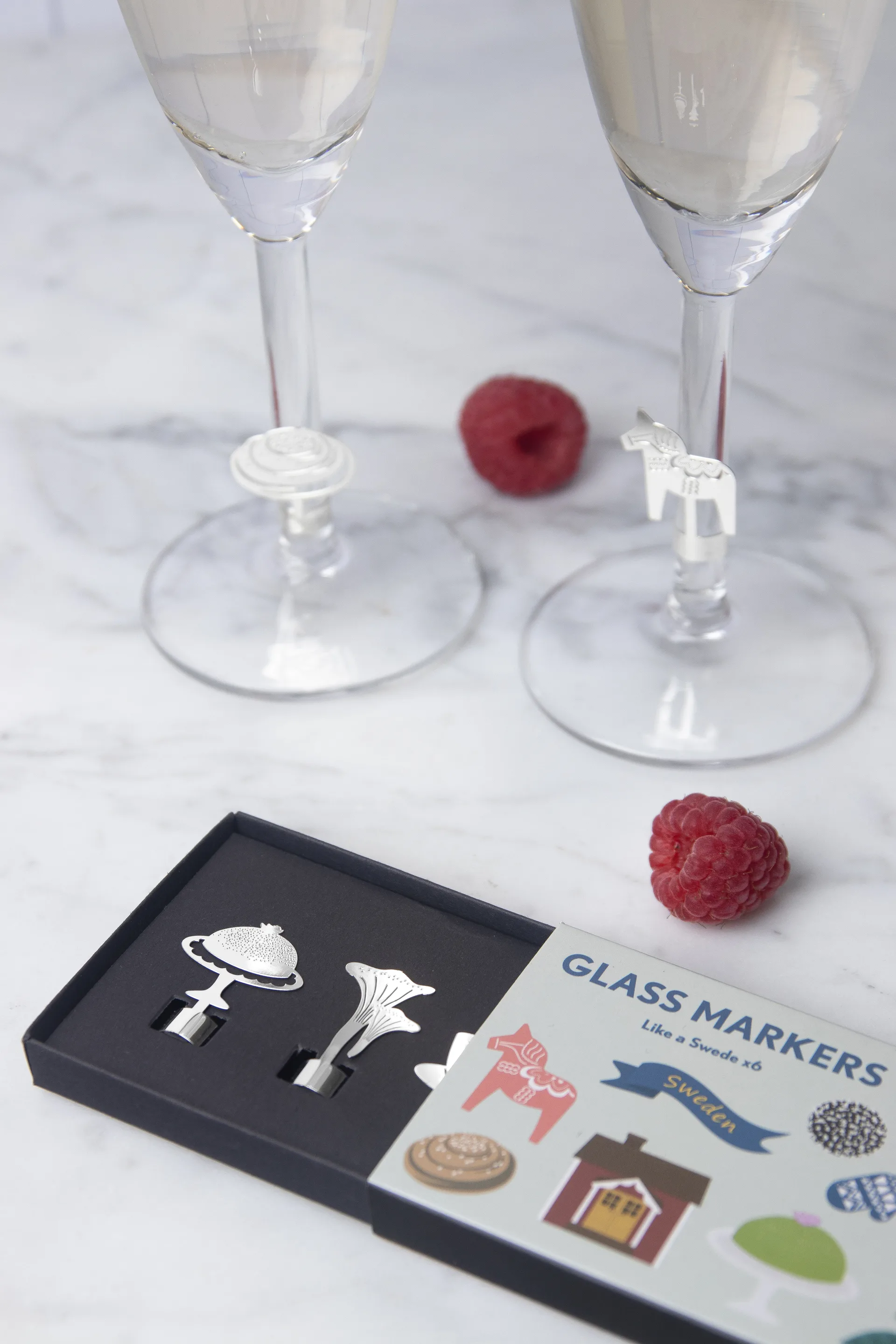 Like a Swede Glasmarkierer 6 Teile, Silber-Metall Pluto Design