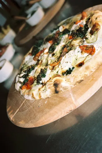 Grand Cru Pizzabrett und Pizzaschneider - Buche, Ø35 cm - Rosendahl