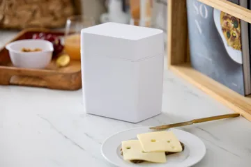 Classic Käsebox inkl. Käsehobel 16,5x10x19 cm - Weiß - Rosti