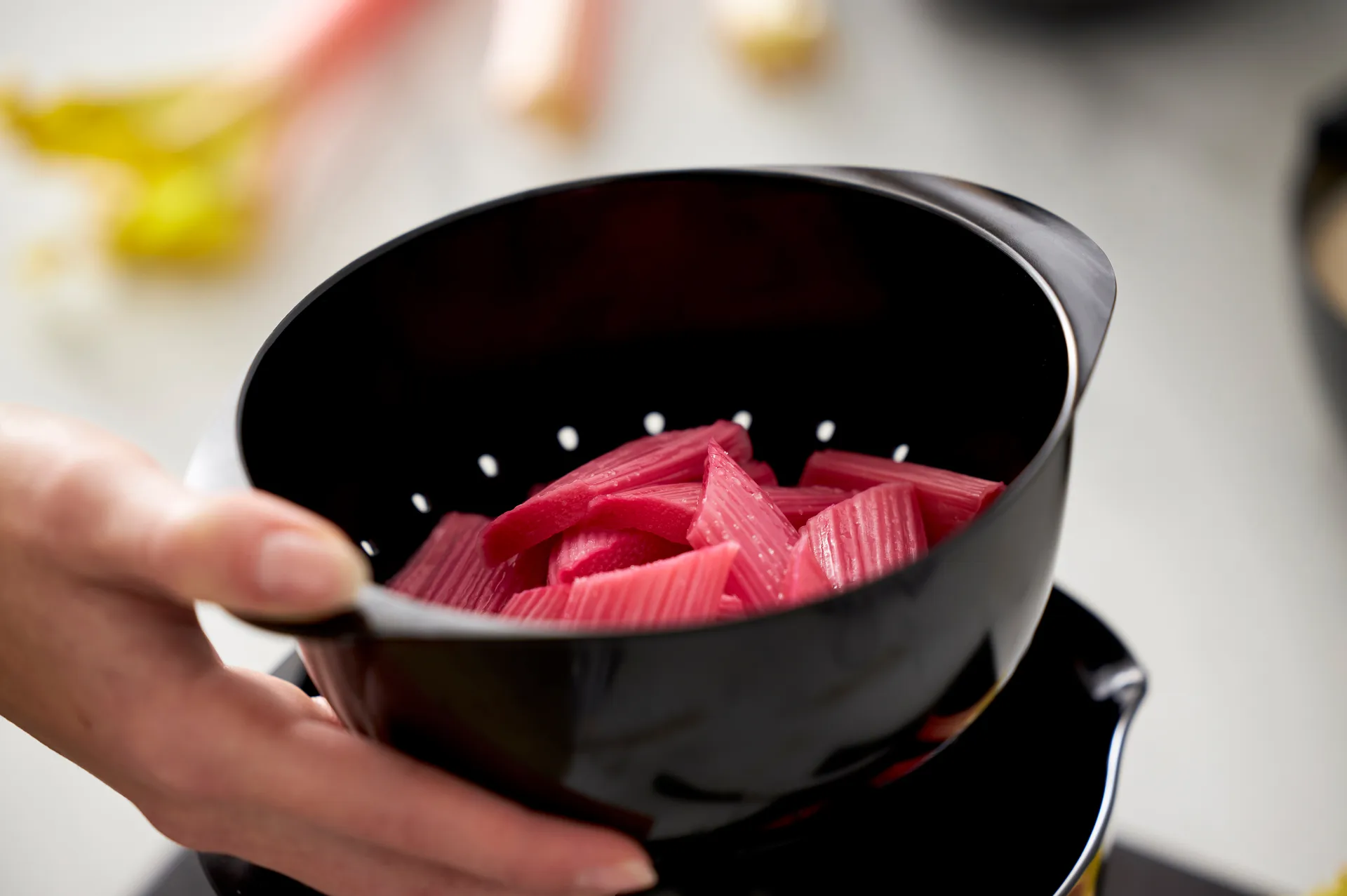 Margrethe Seiher für Schüssel 1,5 L, Black Rosti