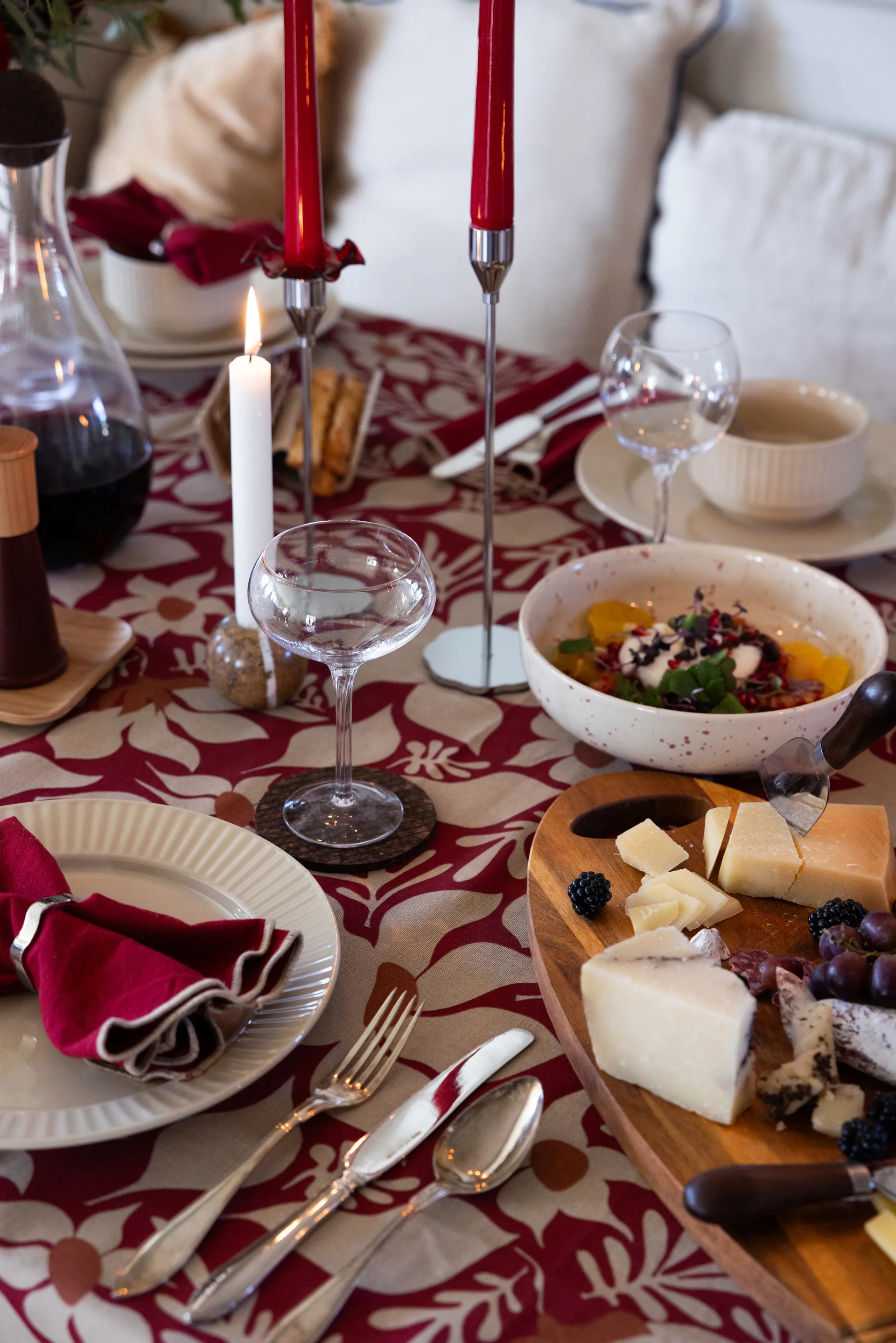 Edith Tischdecke 150x280 cm, Weinrot Sagaform