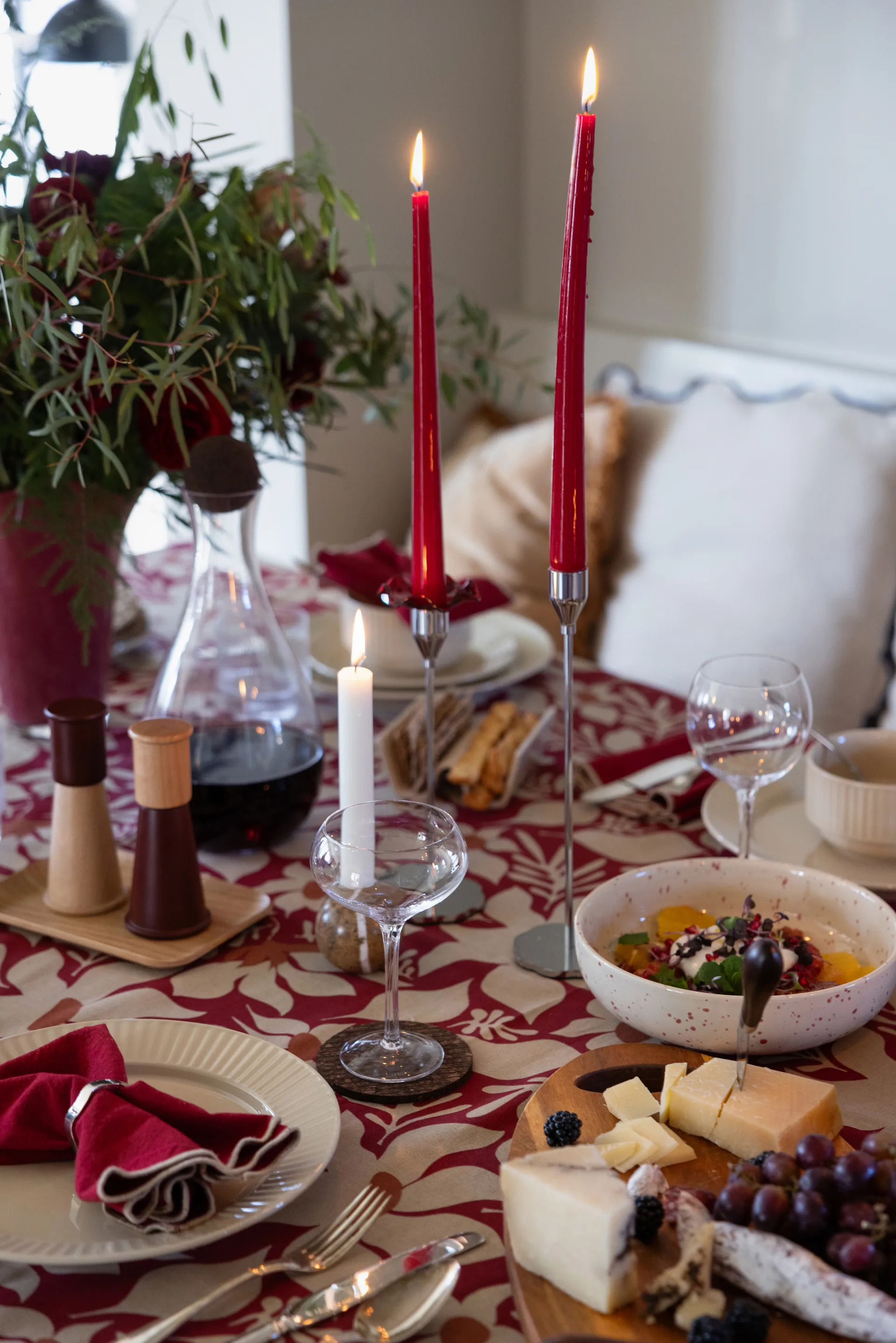 Edith Tischdecke 150x280 cm, Weinrot Sagaform