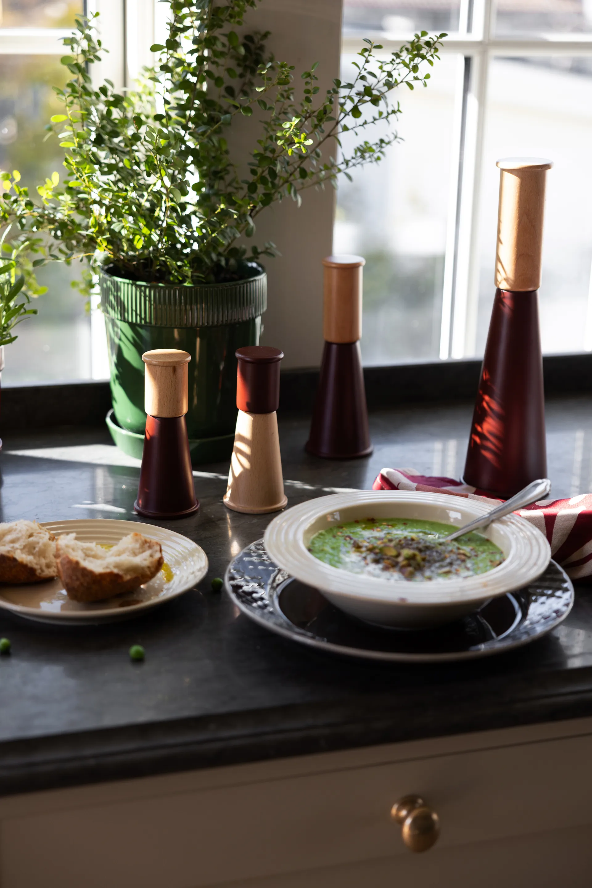 Gurken Salz- und Pfeffermühle mittel 20,5 cm, Rot-braun Sagaform