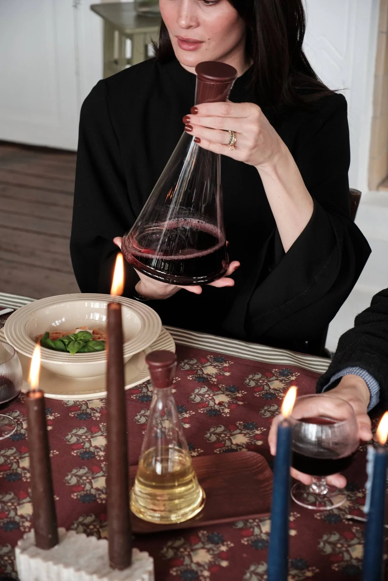 Gurken Weinkaraffe, Klar-Dunkelrot, 1,6 l Sagaform