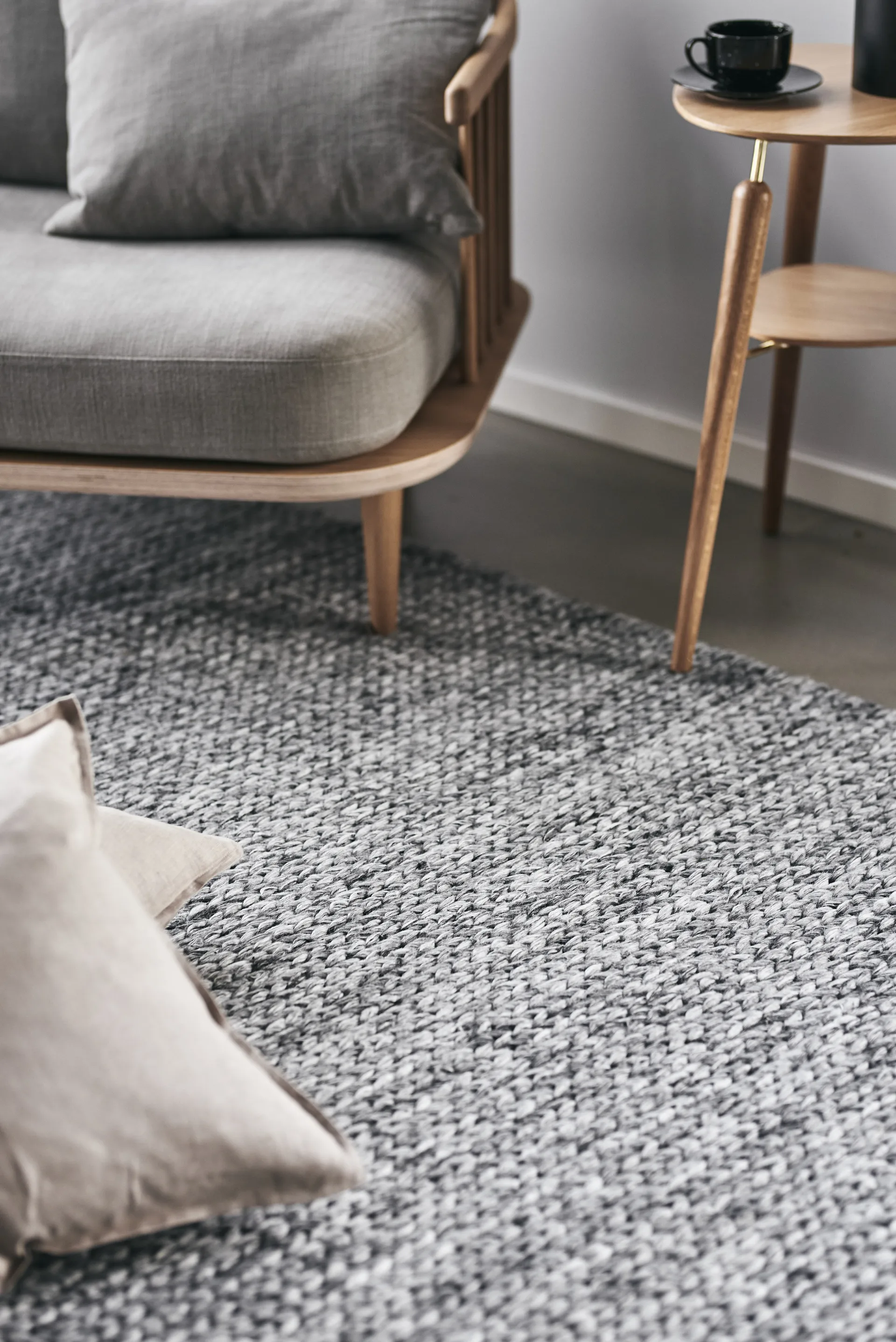Braided Wollteppich dunkelgrau, 170x240 cm Scandi Living