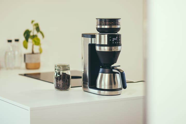 Severin KA 4851 FILKA vollautomatische Kaffeemaschine, Stahl gebürstet-schwarz Severin