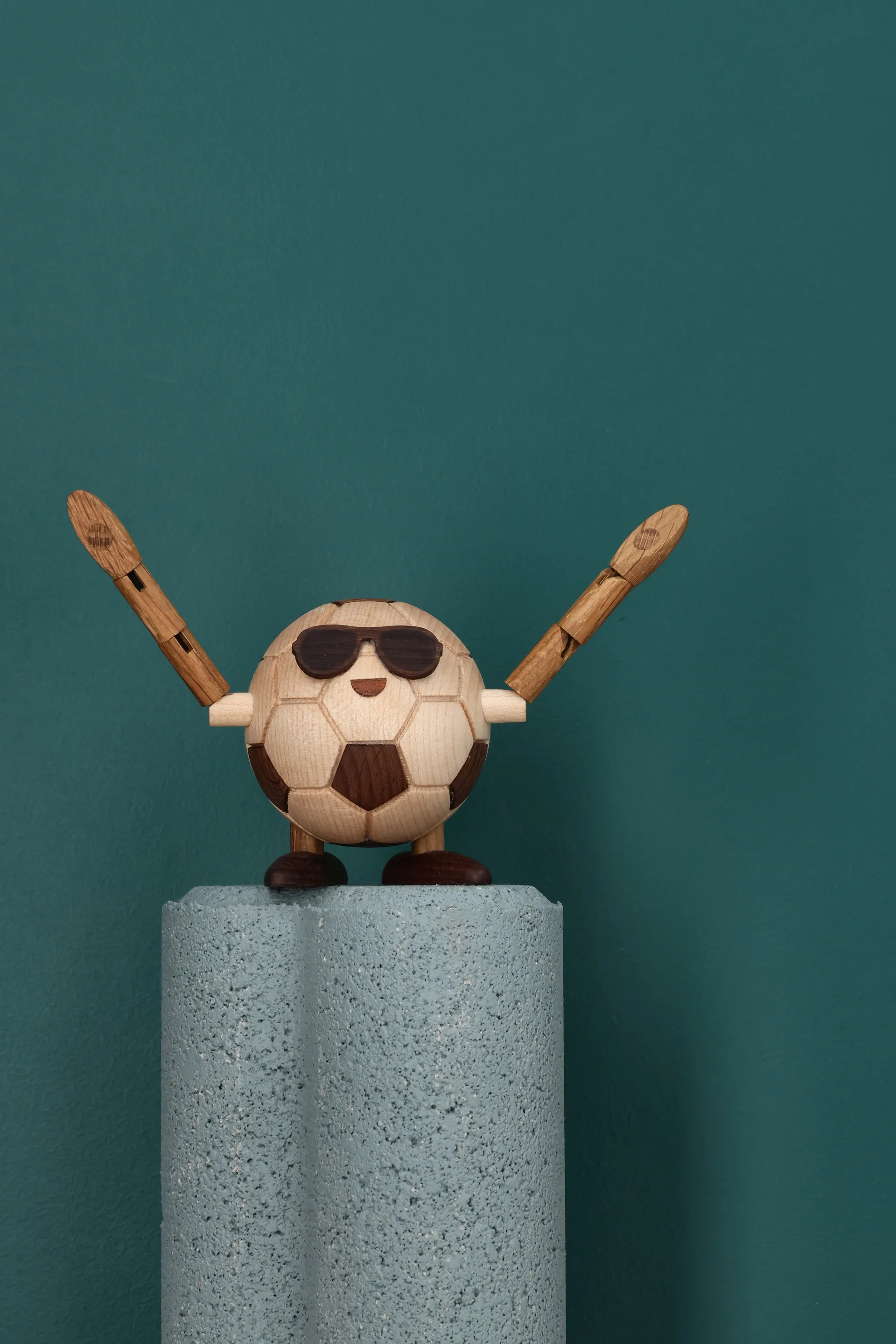 Billy Ball Fußball Figur, Beige, 8x6,5x6,7 cm Spring Copenhagen