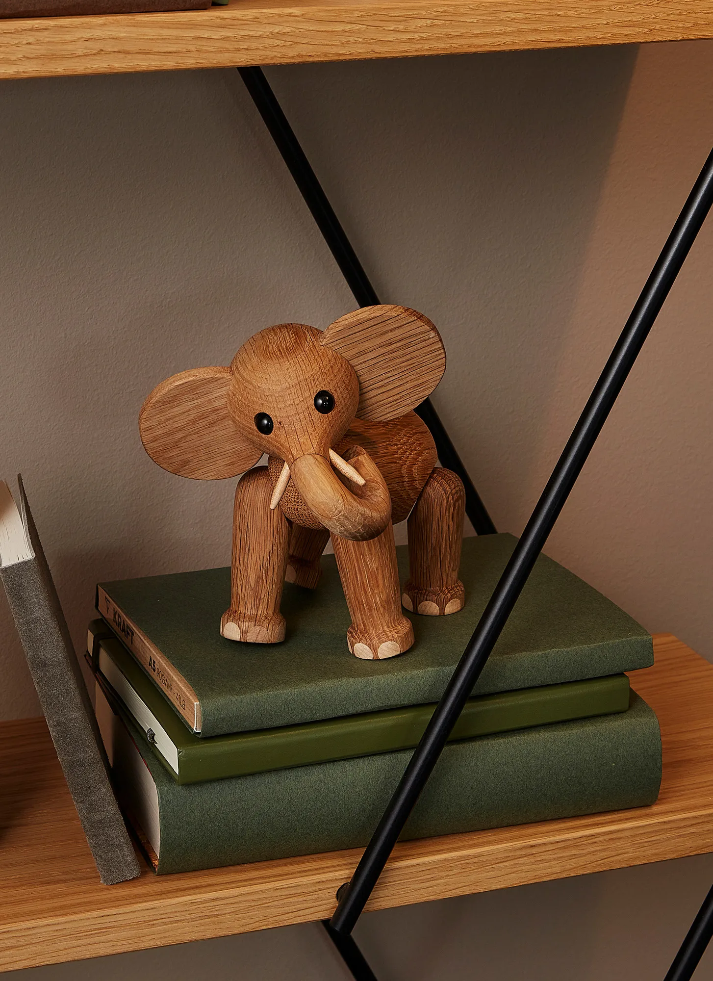 Ollie elefant Dekoration, Eiche-Ahorn Spring Copenhagen