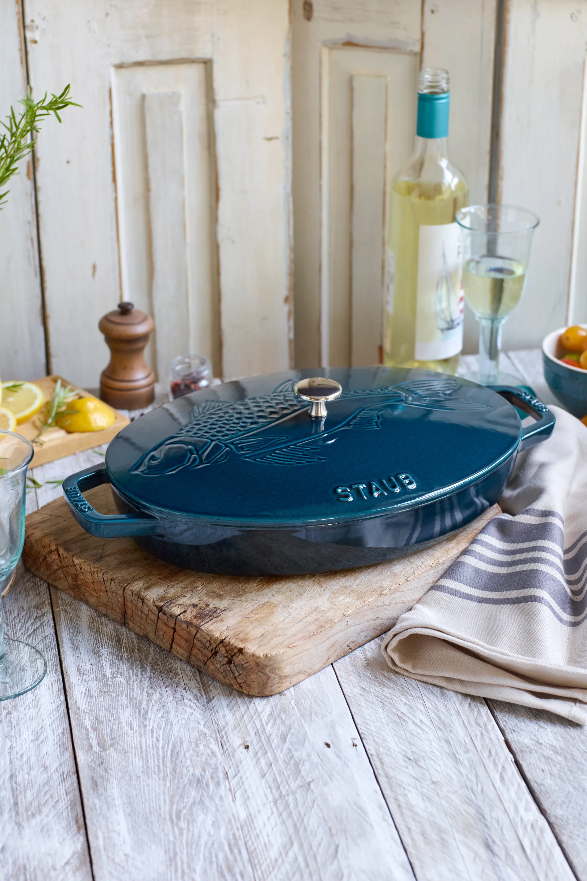 La Mer ovaler Topf, drei Lagen Emaille, 32cm STAUB