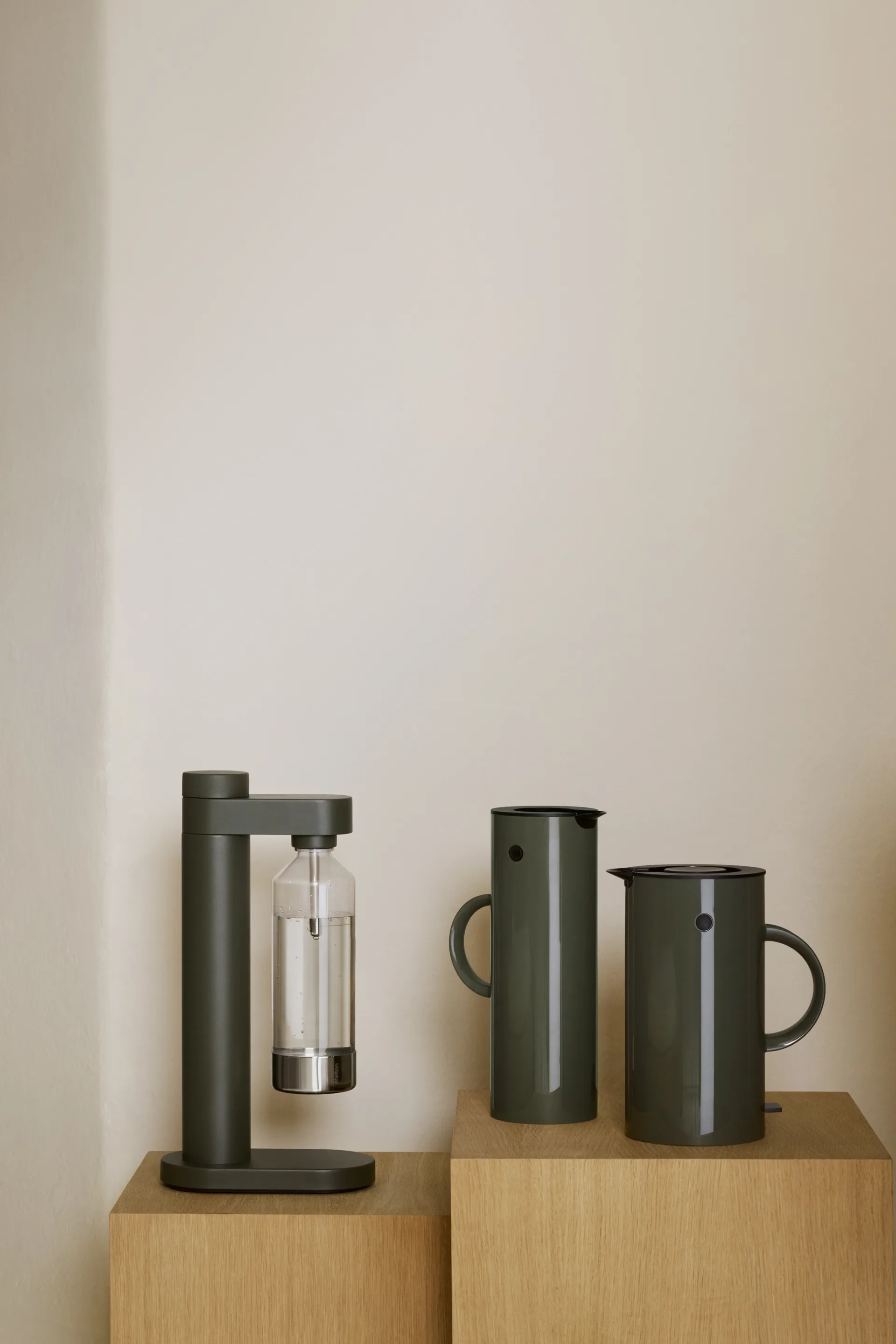 Brus Wassersprudler, Dark forest Stelton
