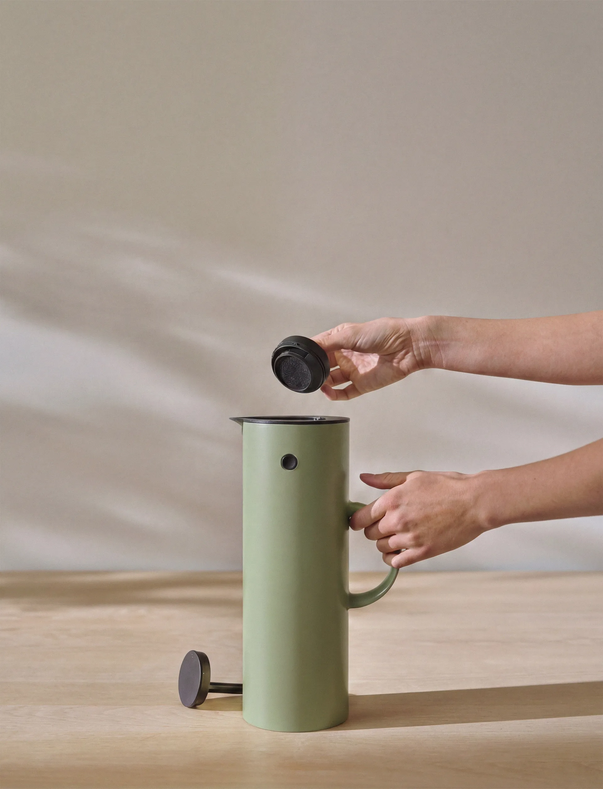 EM77 Stelton Isolierkanne 1 l, Soft fern green Stelton