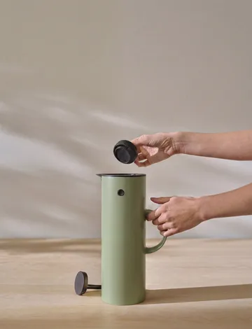 EM77 Stelton Isolierkanne 1 l - Soft fern green - Stelton