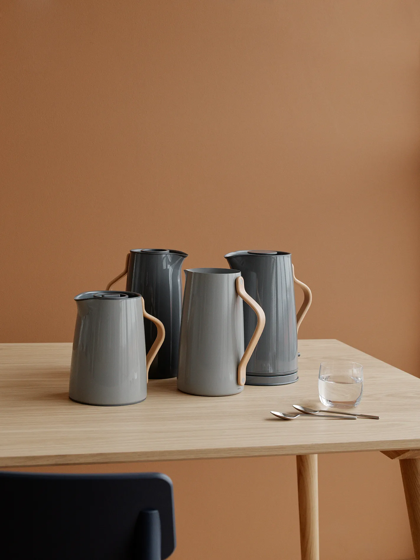 Emma Tee-Isolierkanne, Grau Stelton